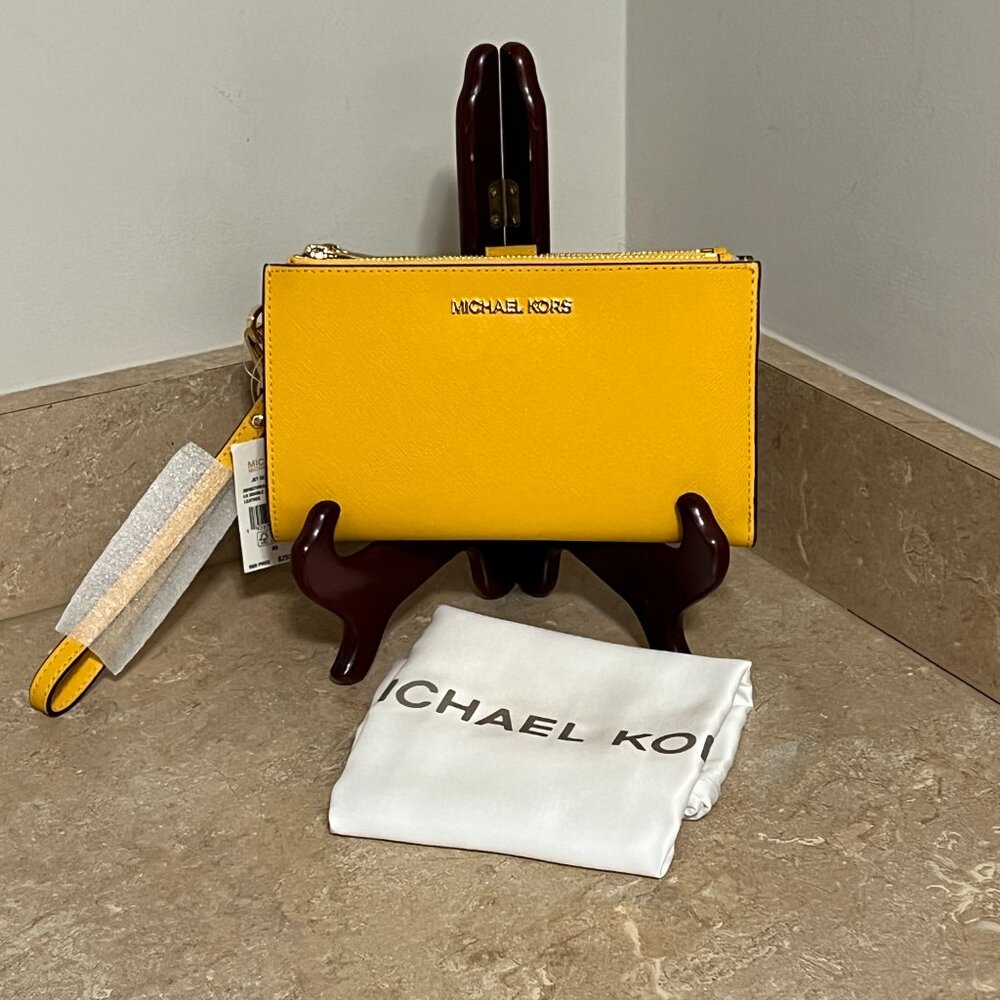 Michael Kors Jet Set Jasmine Double Zip Wristlet w/ Dust Bag